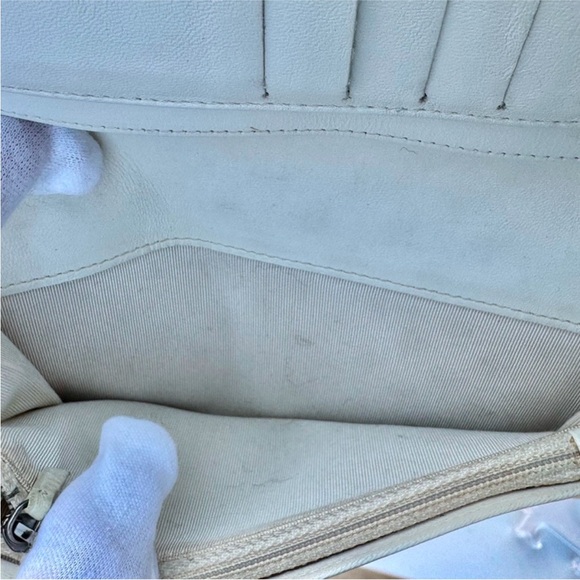 Chanel Diamond Stitch Quilted Wallet White Silver with Holo, Card and Box - EUC - Picture 14 of 14